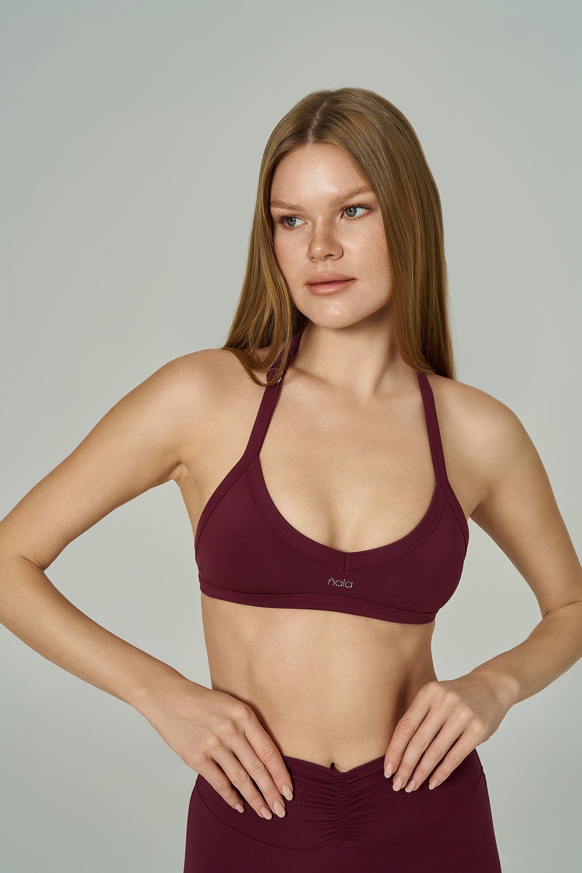 'Scarlet' Sırt Dekolteli Halter Yaka Spor Sütyeni | Bordo