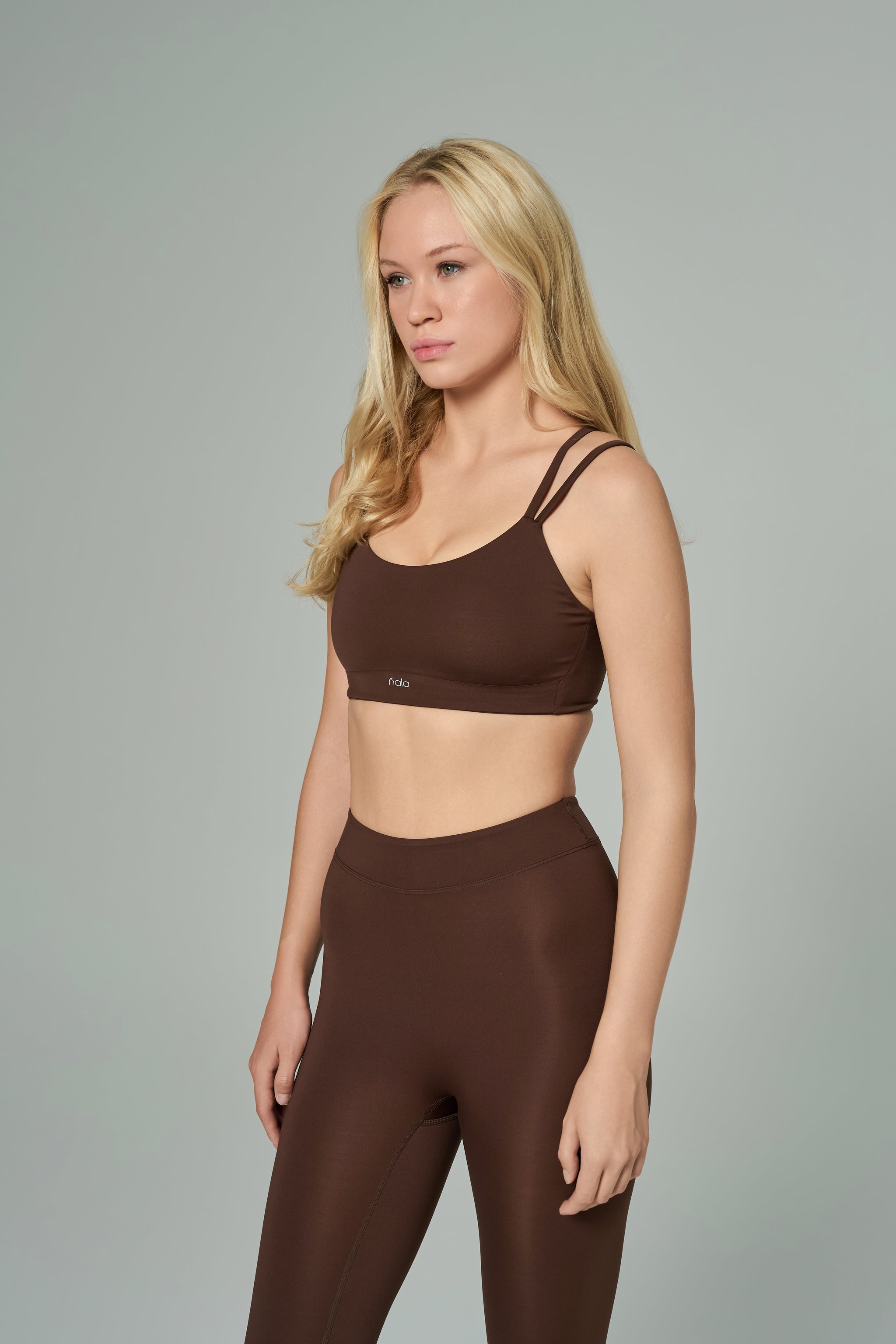 Jennifer Spor Üstü